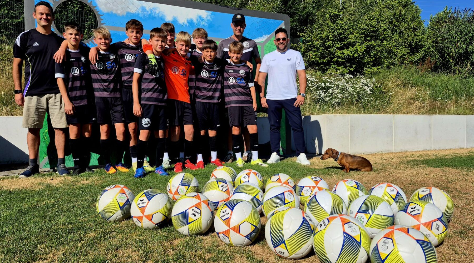 Ballspende an D-Junioren